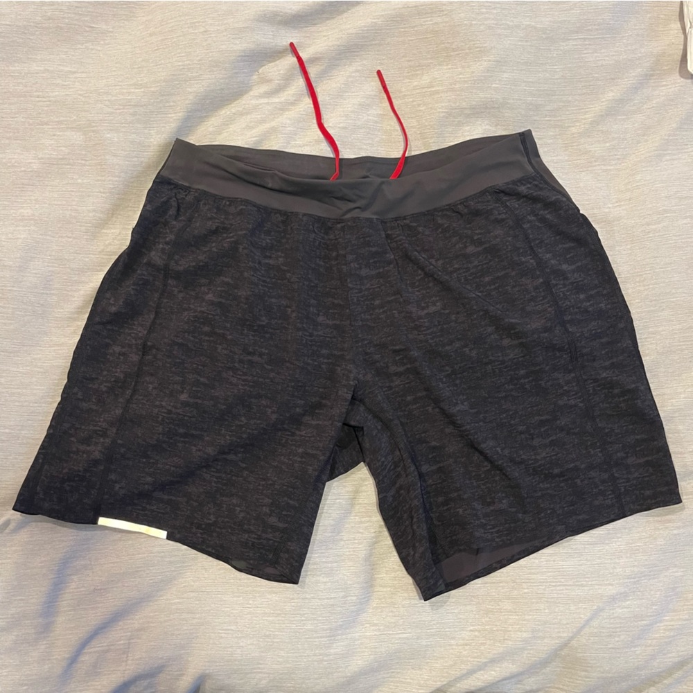 Men’s XXL Gym Running Shorts Lululemon Black Gray Drawstring